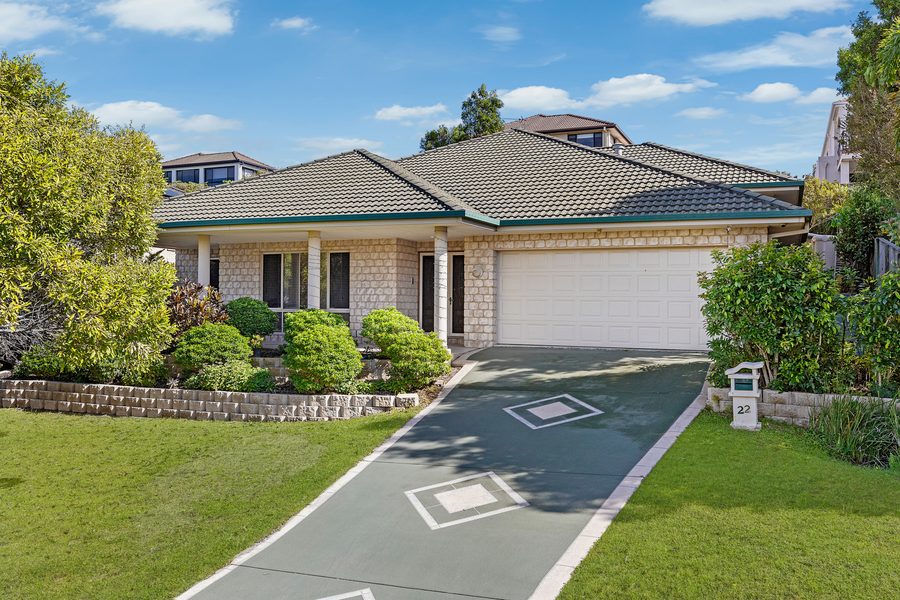 22 Mapleton Circuit, Varsity Lakes — sold $1,500,000 in about a month, above range.