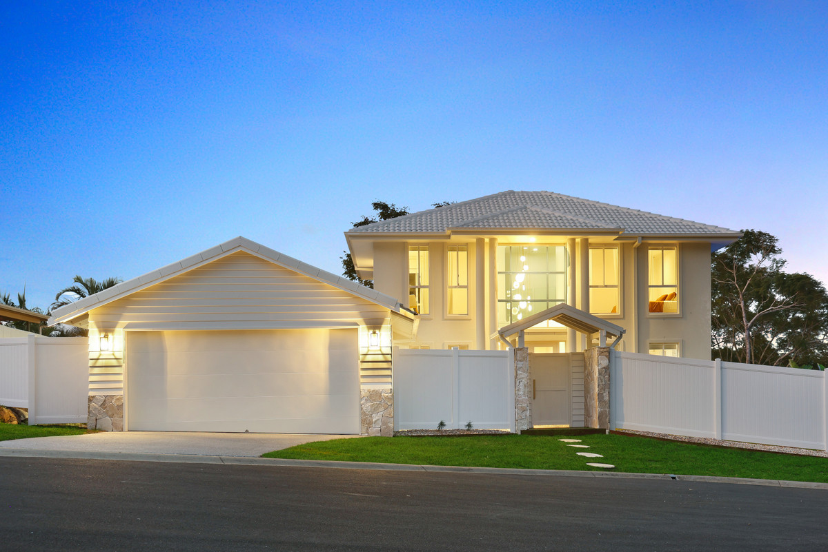 8 Dapples Court