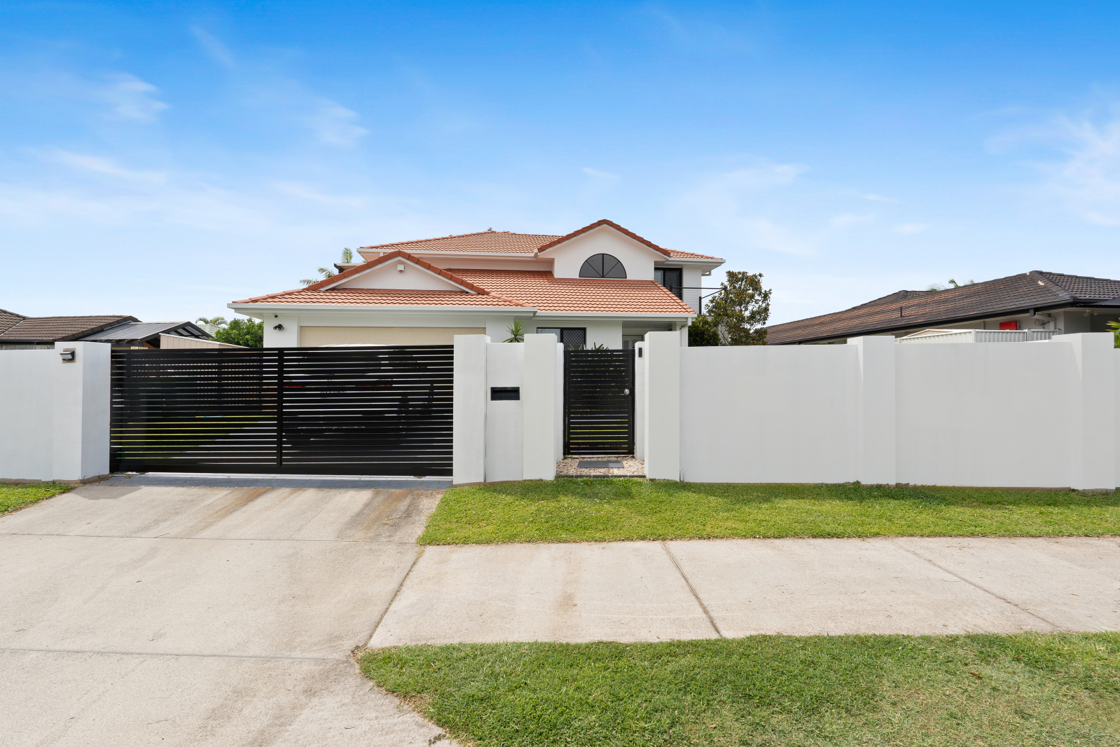 87 Honeyeater Drive