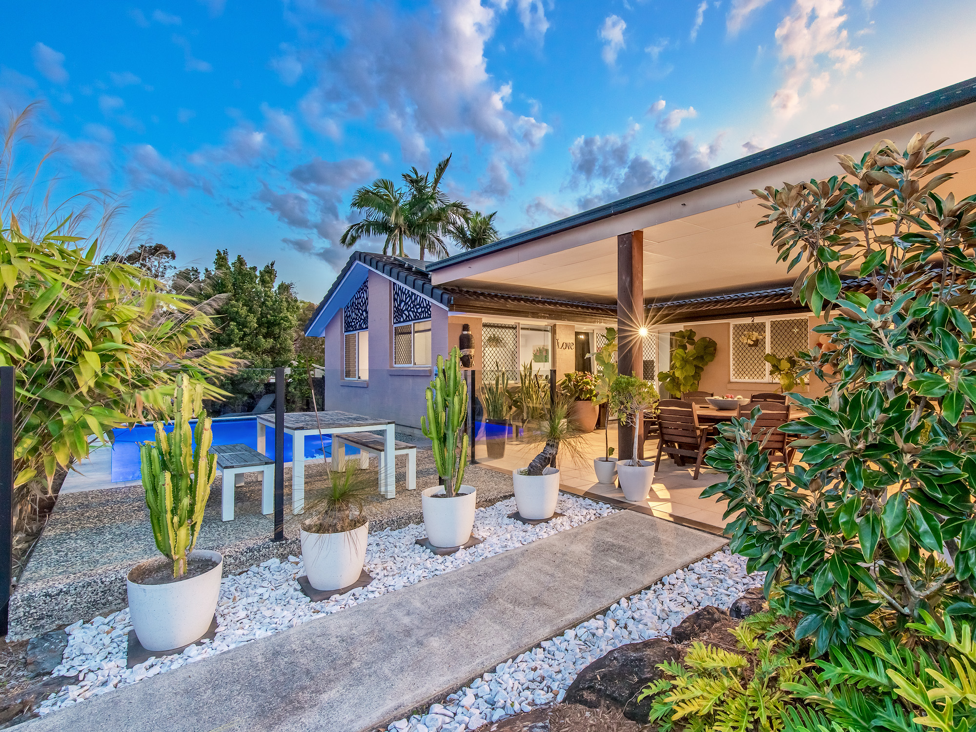 2 Leafy Close, Burleigh Waters, QLD 4220