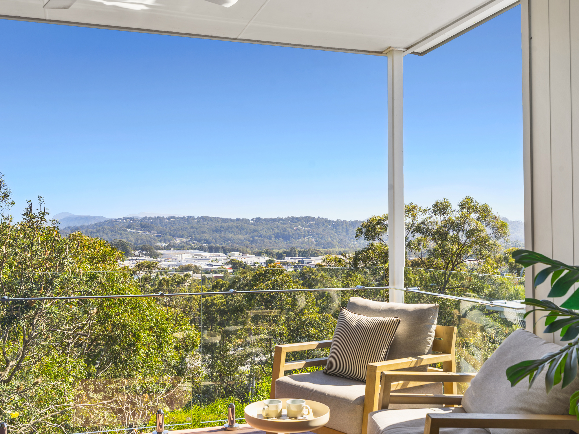 6 Midview Court