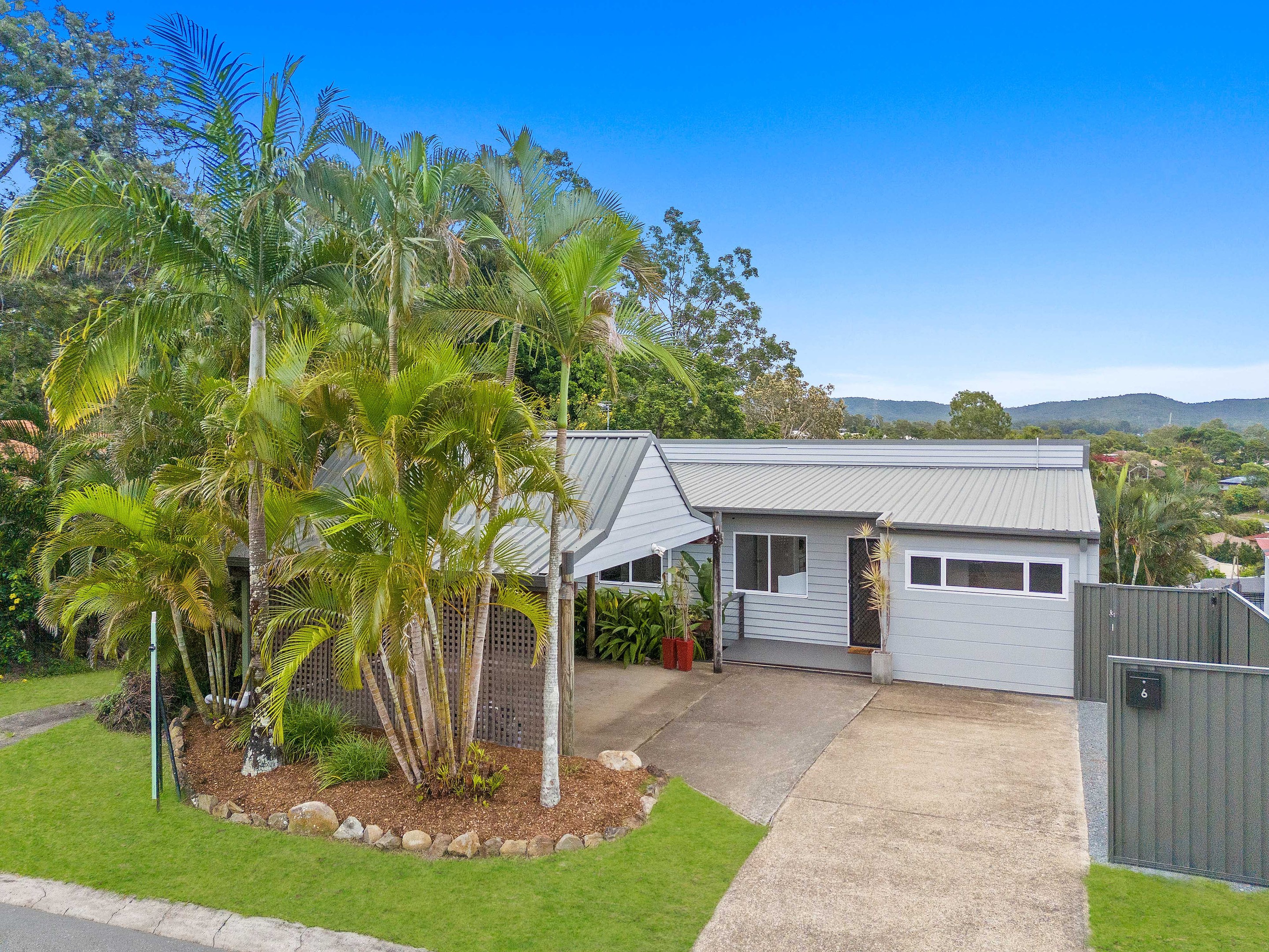 6 Convery Crescent