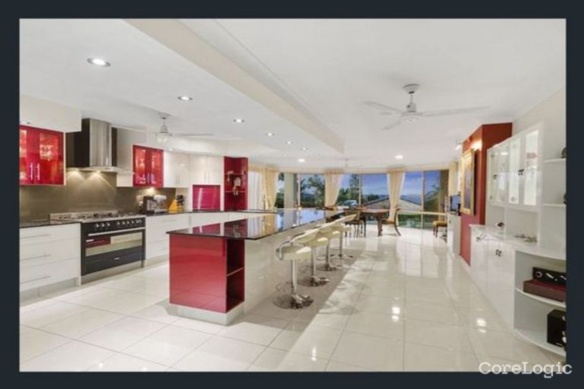 13 Parklane Place