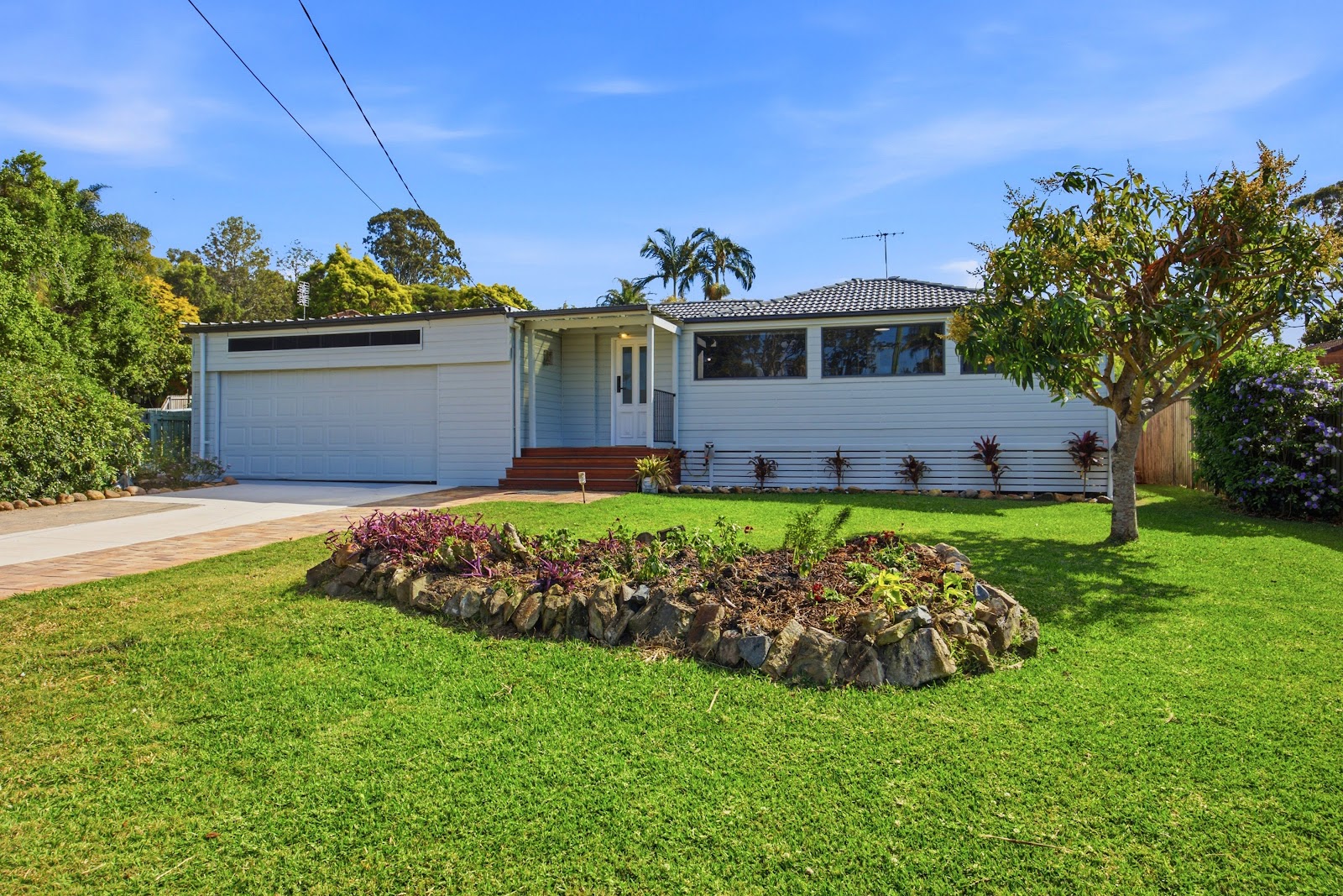 13 Miskin Street