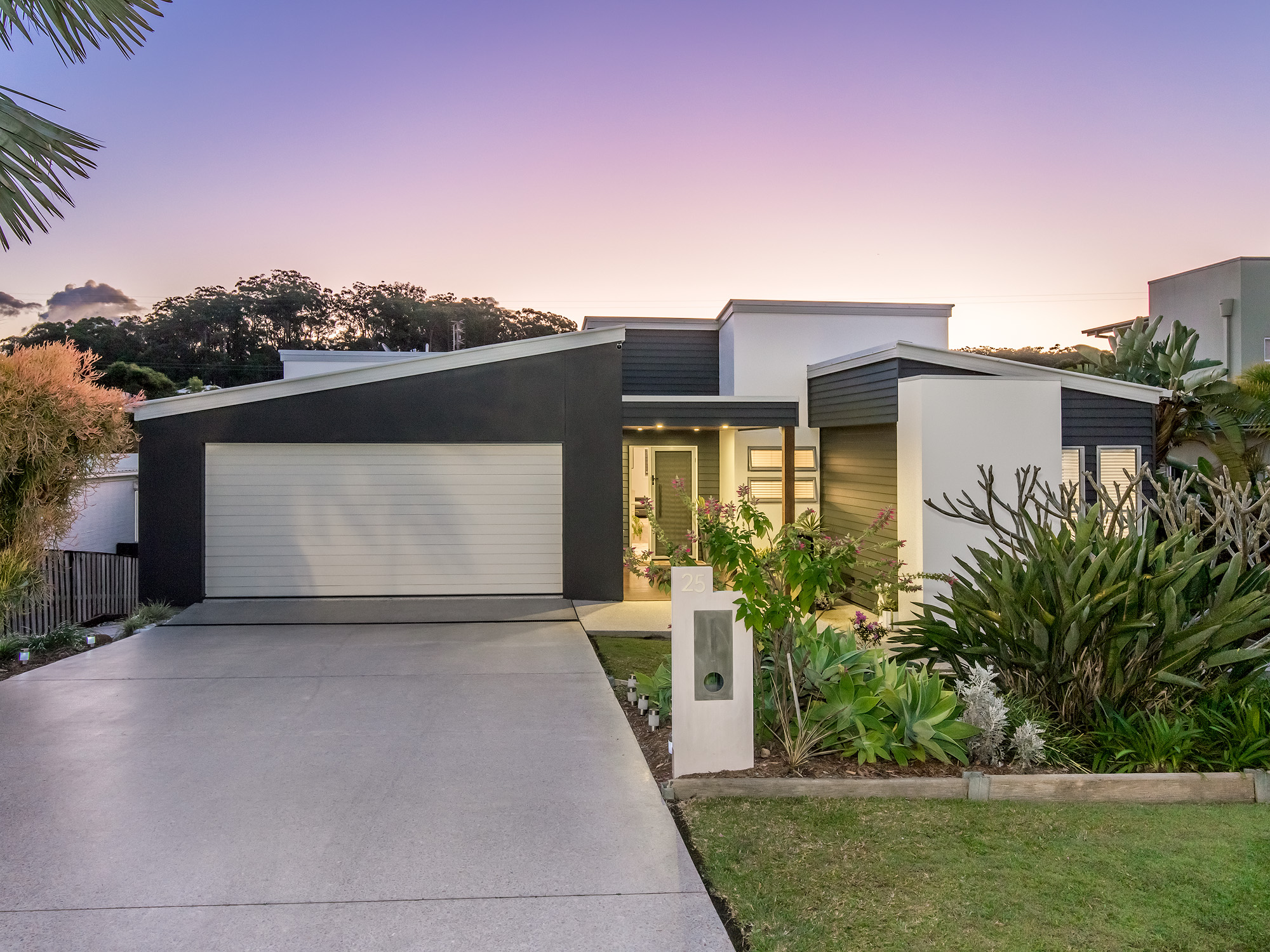25 Culgoora Crescent