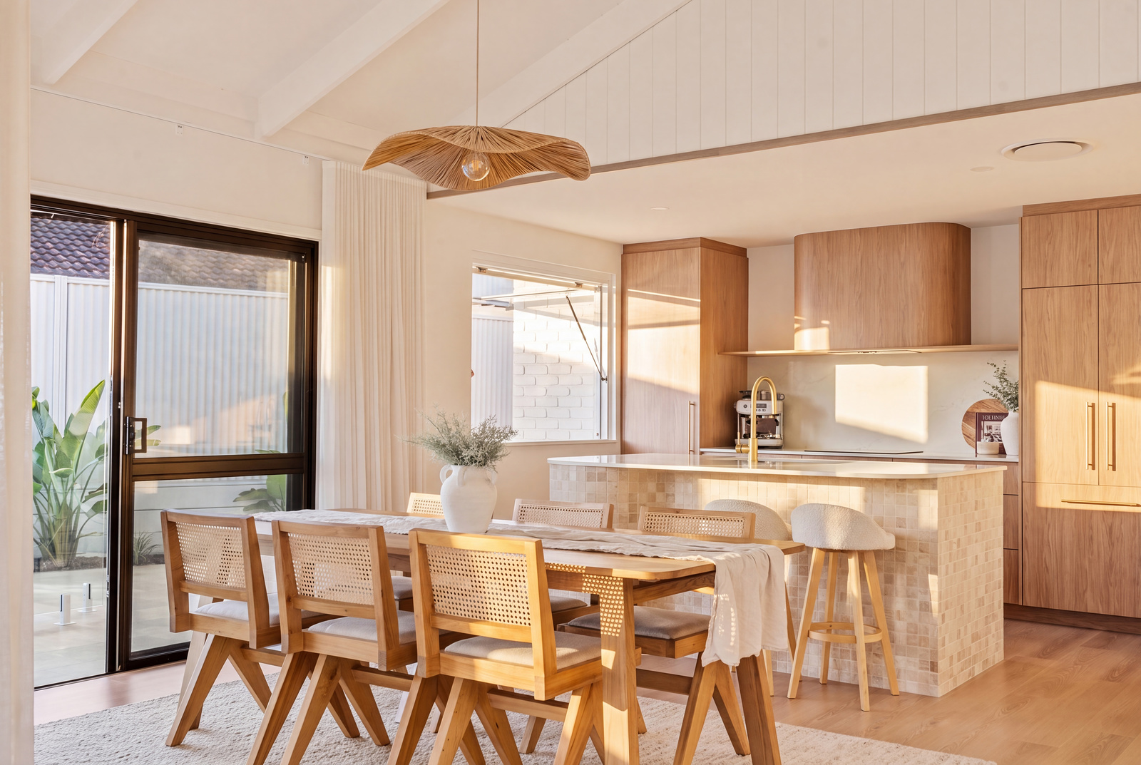 10 Belmore Close