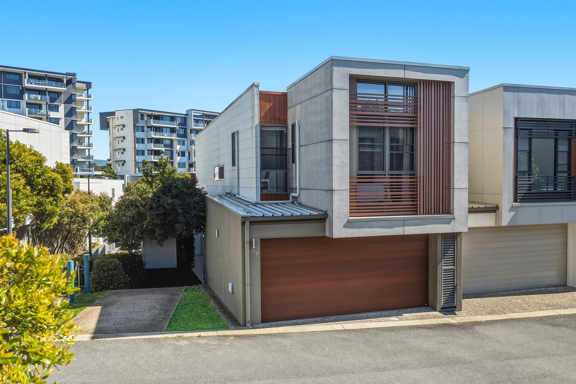 25 Brooklyn Crescent