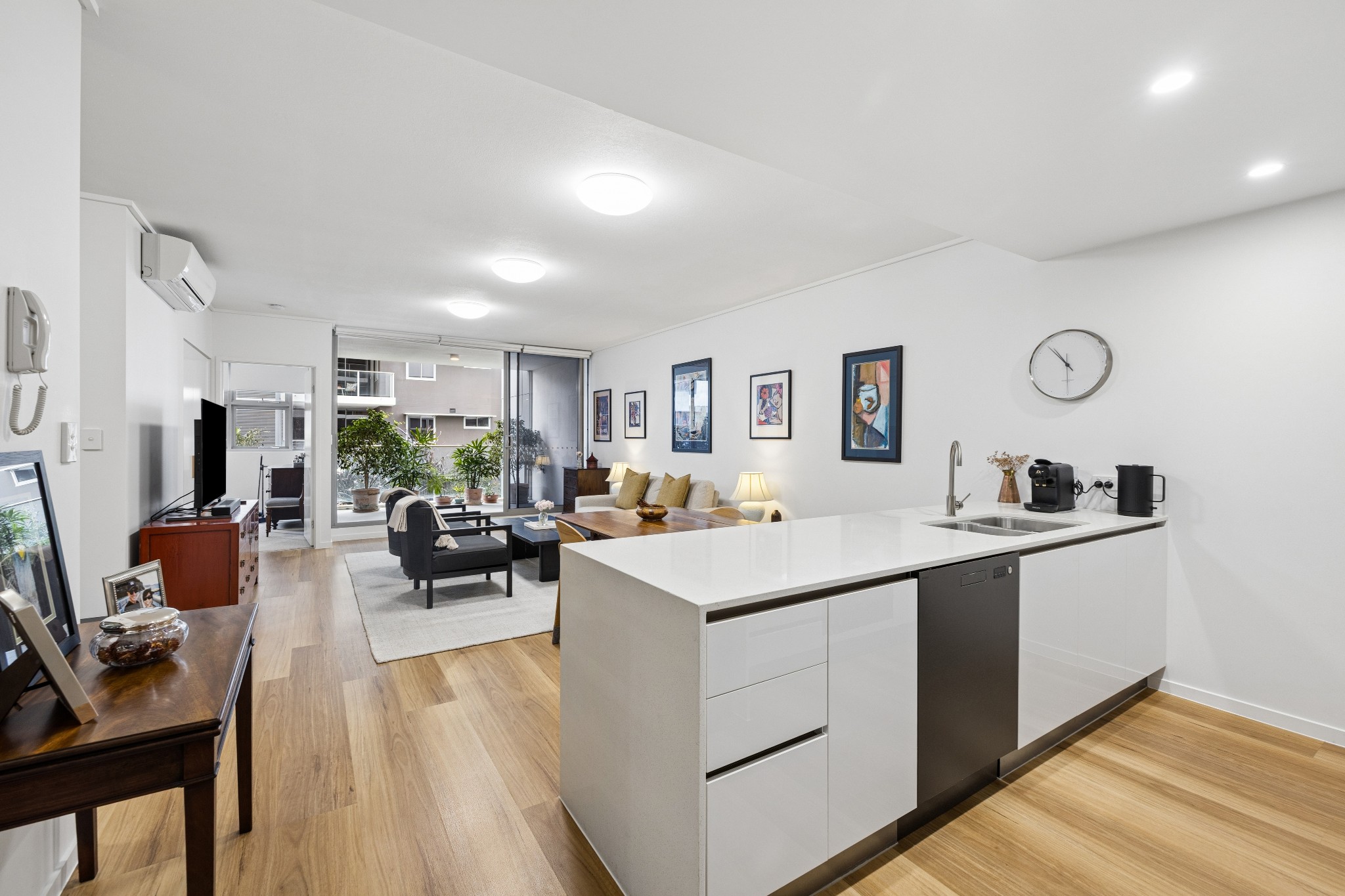 2211/42 Laver Drive