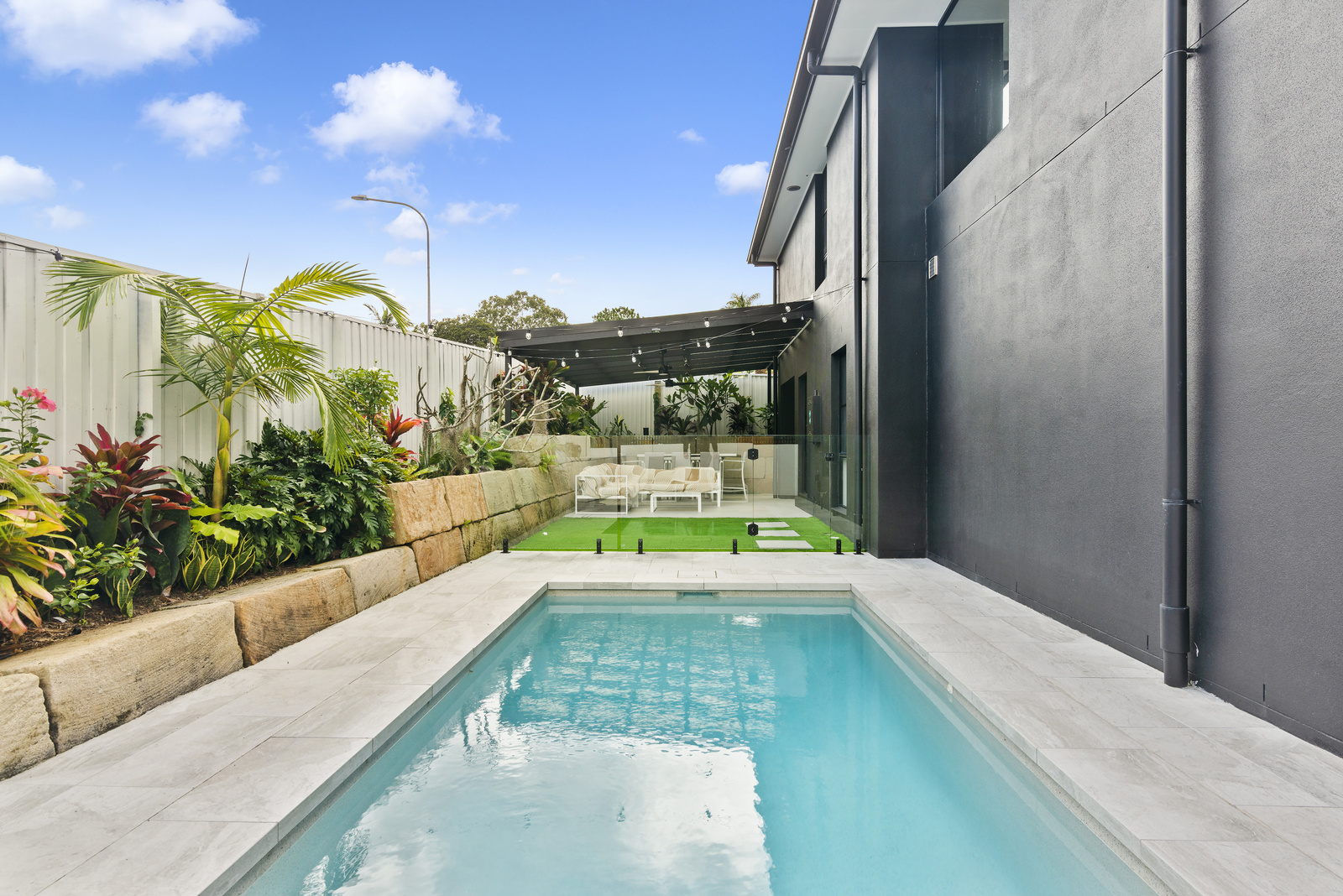 6 Taperell Drive