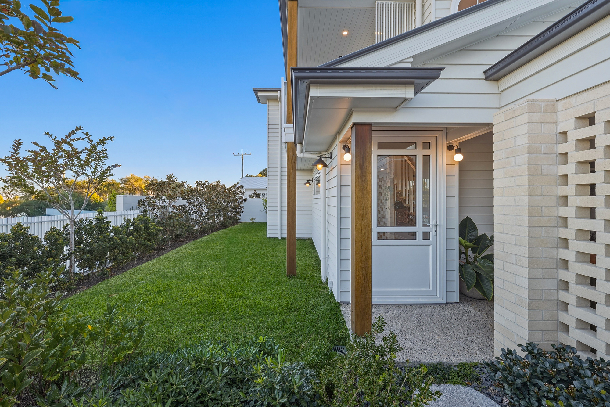 2 Monash Street