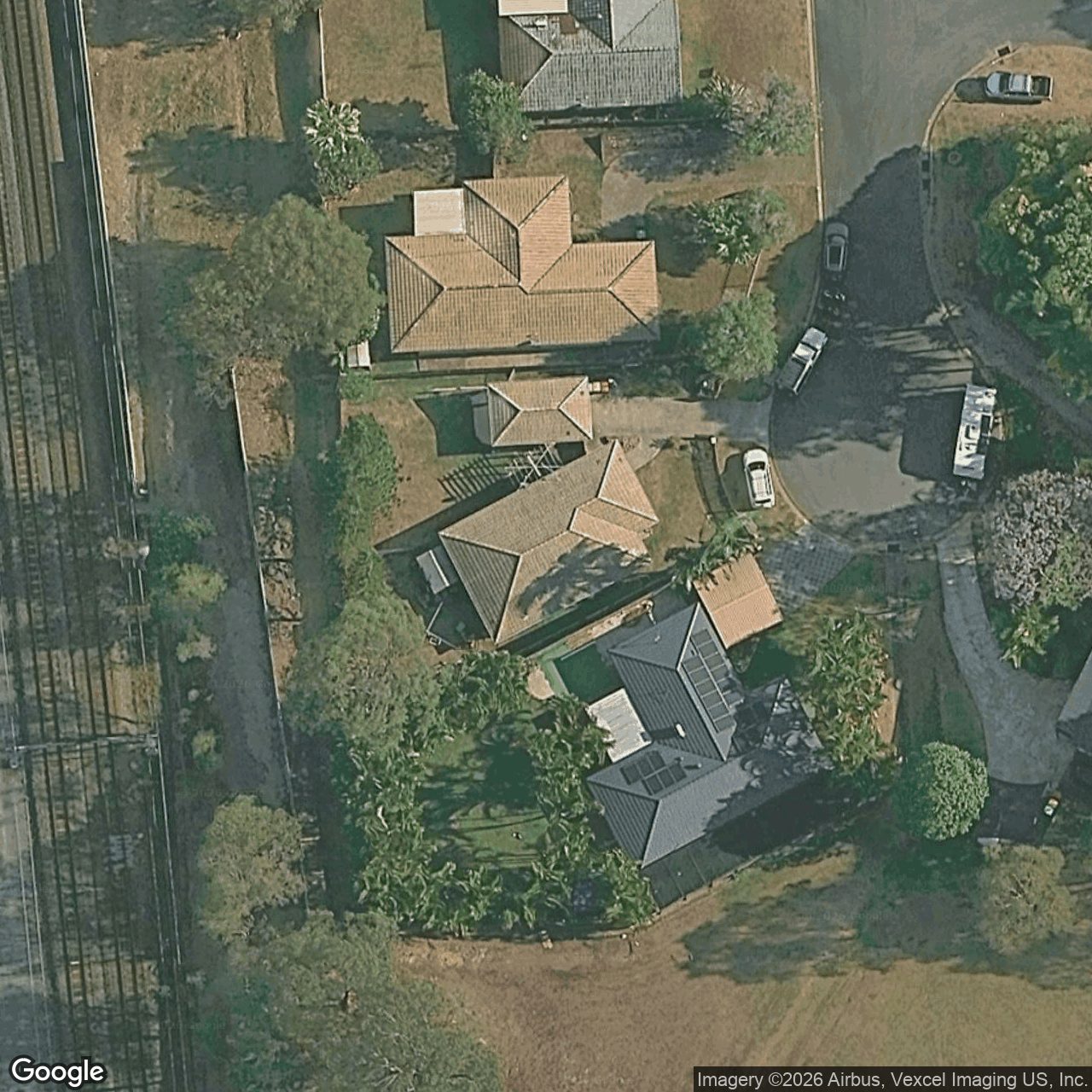 Aerial view of 33 Dawnann Court, Carrara QLD 4211