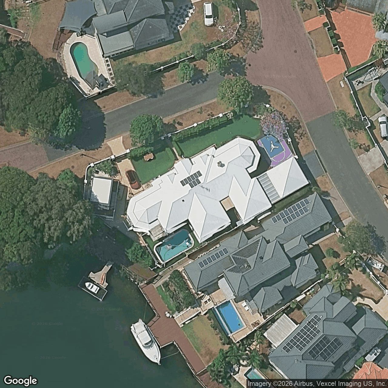 Aerial view of 2 Staysail Crescent, Clear Island Waters QLD 4226