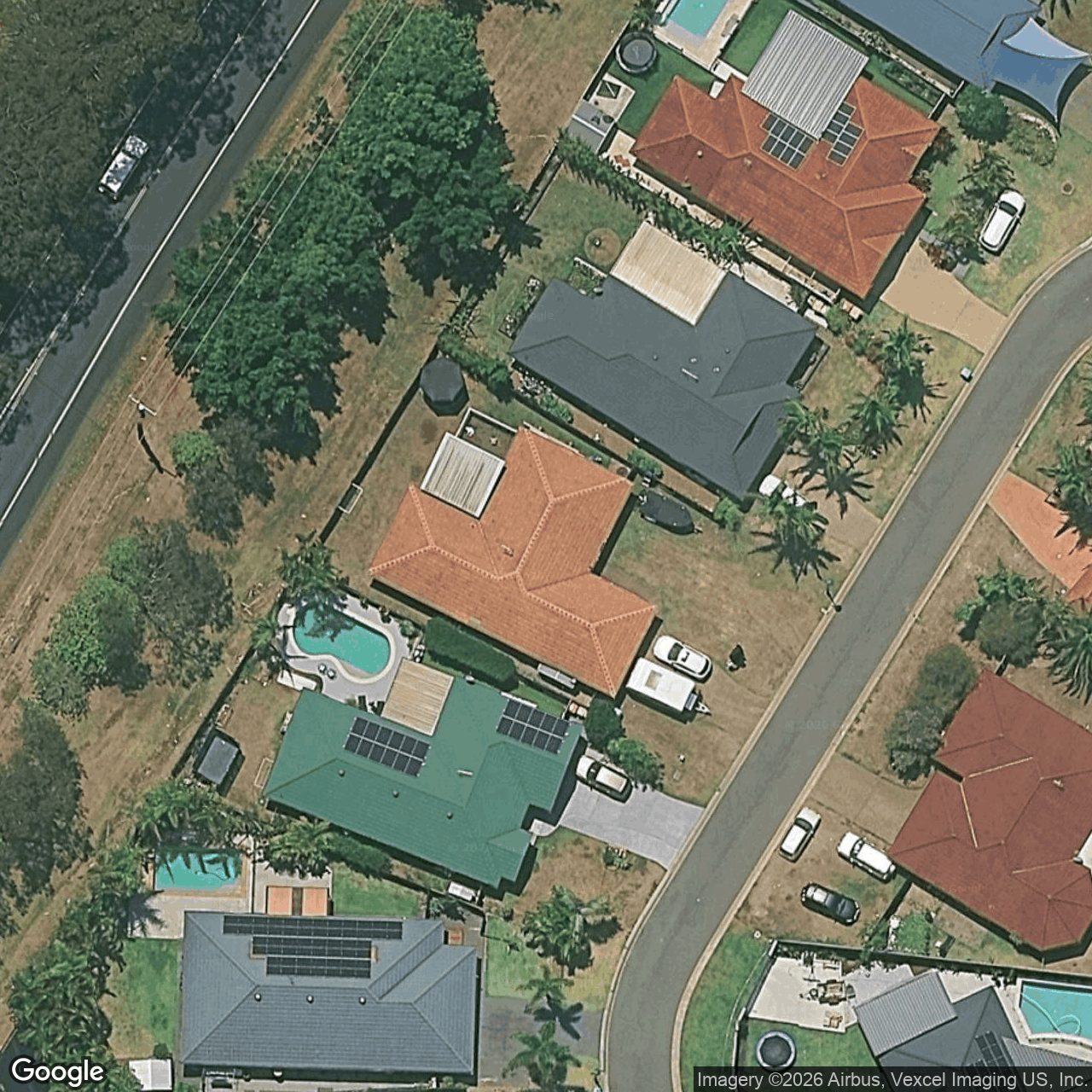 Aerial view of 33 Northlakes Drive, Elanora QLD 4221
