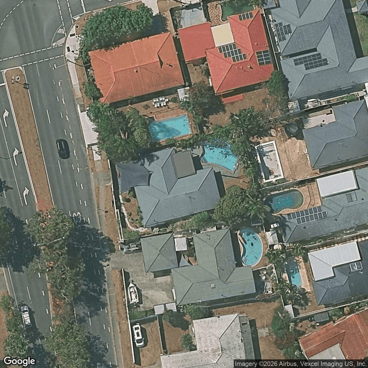 Aerial view of 140 Sunshine Boulevard, Mermaid Waters QLD 4218