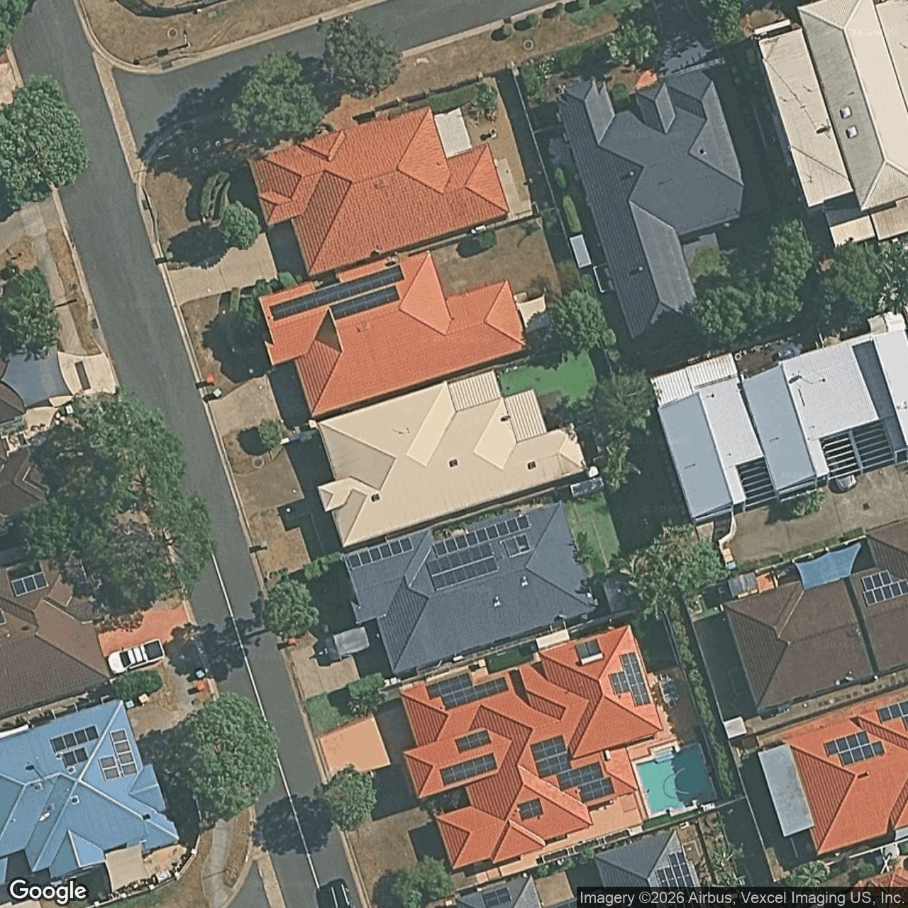 Aerial view of 28 Hillridge Crescent, Varsity Lakes QLD 4227