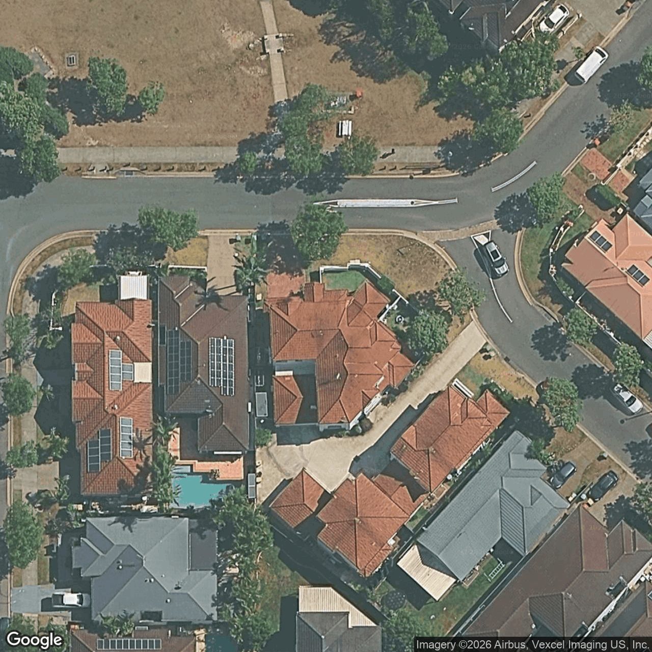 Aerial view of 1 Shorehaven Place, Varsity Lakes QLD 4227